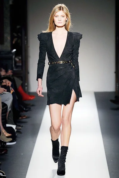 Look 14
